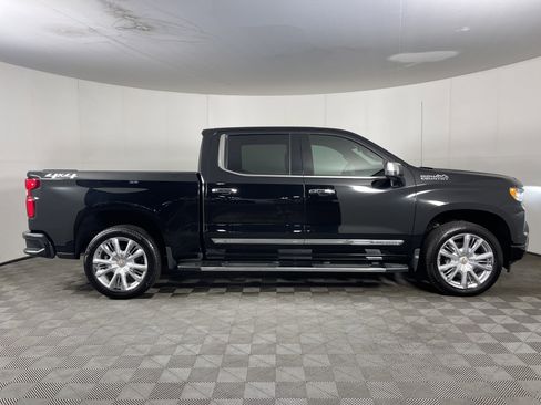 Used 2024 Chevrolet Silverado 1500 High Country w/ High Country Premium Package image 5