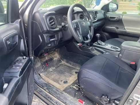 Used 2017 Toyota Tacoma SR w/ Tow Package AWD/4WD image 5