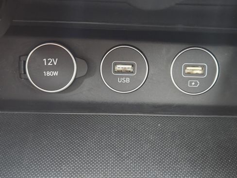 Used 2023 Genesis G70 2.0T AWD/4WD image 22