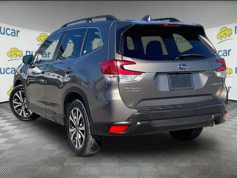 Used 2020 Subaru Forester Limited image 4