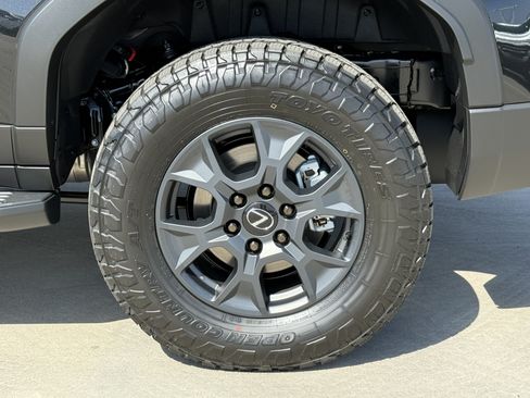 New 2026 Lexus GX 550 AWD/4WD image 16