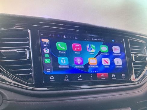 Used 2024 Dodge Durango GT image 8