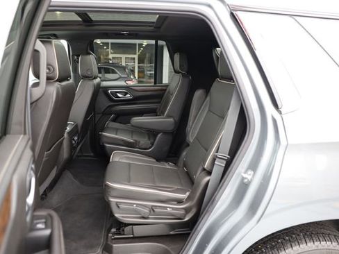 Used 2021 Chevrolet Tahoe Premier w/ Premium Package AWD/4WD image 41