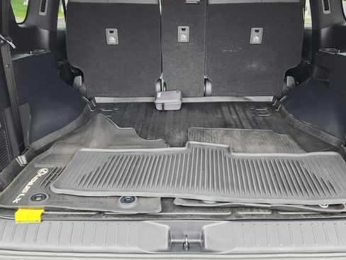 Used 2023 Lexus LX 600 4WD w/ Appearance Package image 18