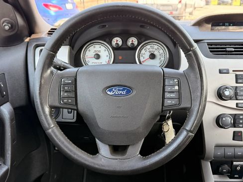 Used 2010 Ford Focus SEL FWD image 17