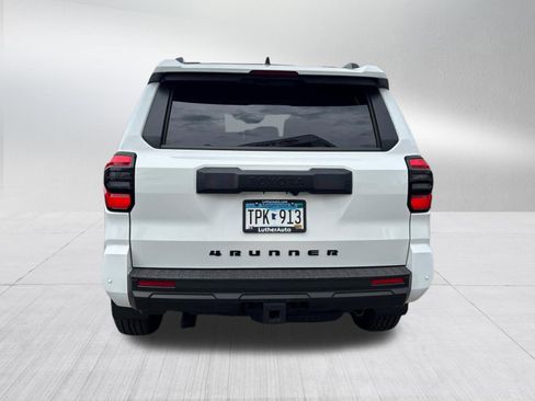 Certified 2025 Toyota 4Runner TRD Off-Road Premium AWD/4WD image 5