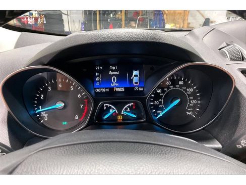 Used 2019 Ford Escape SEL AWD/4WD image 22