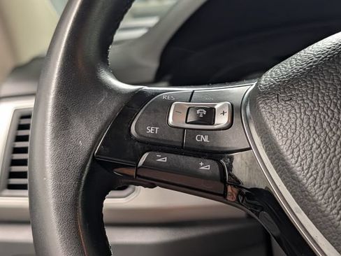 Used 2018 Volkswagen Atlas SE AWD/4WD image 22