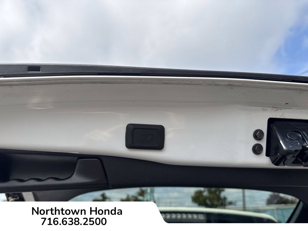 Used 2021 Toyota RAV4 Limited w/ Limited Grade Weather Package AWD/4WD image 19