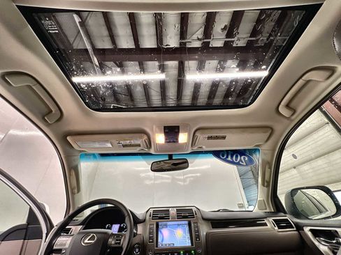 Used 2016 Lexus GX 460 image 16