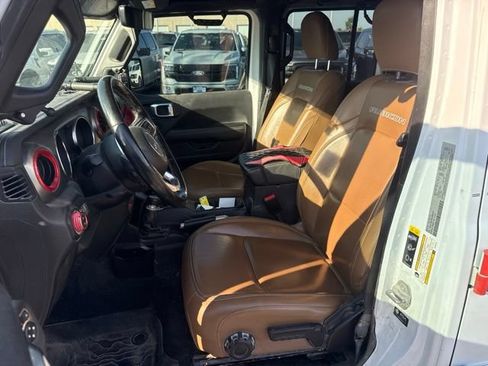 Used 2021 Jeep Gladiator Rubicon AWD/4WD image 10