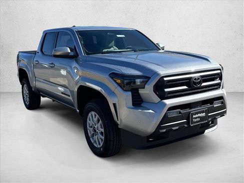 Certified 2025 Toyota Tacoma SR5 image 13