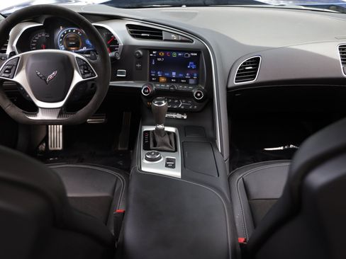 Used 2018 Chevrolet Corvette Grand Sport RWD image 2