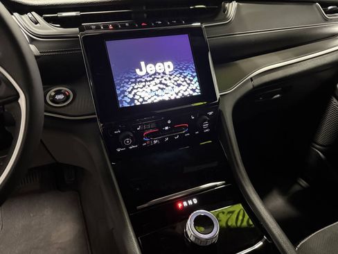 Used 2023 Jeep Grand Cherokee L Laredo AWD/4WD image 20