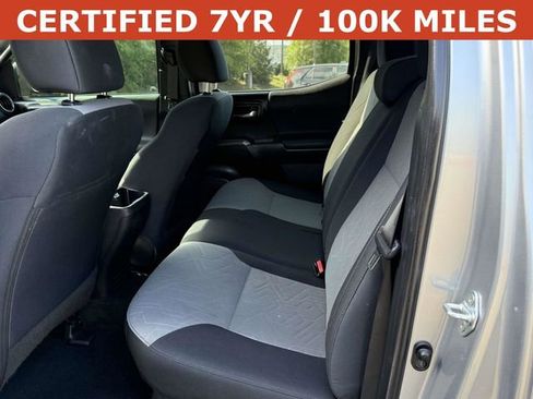 Used 2021 Toyota Tacoma TRD Off-Road w/ Technology Package AWD/4WD image 15