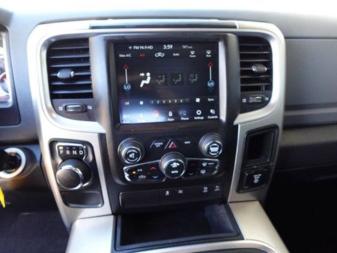 Used 2018 RAM 1500 Lone Star image 17