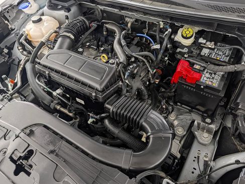 Certified 2025 Ford Escape ST-Line FWD image 8