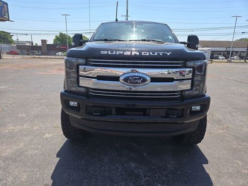 Used 2019 Ford F250 Lariat w/ Lariat Ultimate Package AWD/4WD image 3