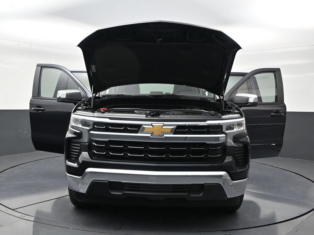 Used 2024 Chevrolet Silverado 1500 LT RWD image 30