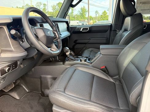 New 2026 Ford Bronco Badlands AWD/4WD image 14