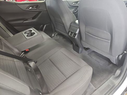 Used 2025 Chevrolet Equinox LT FWD image 11