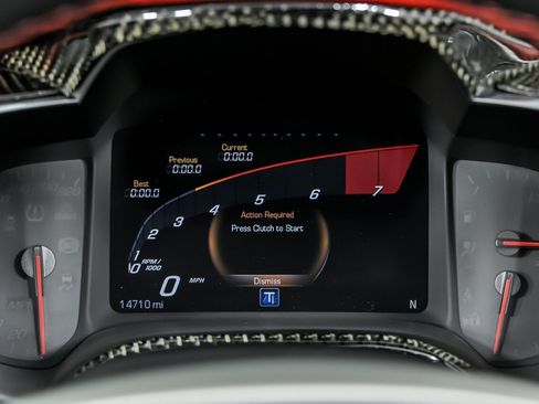 Used 2015 Chevrolet Corvette Z06 w/ 3LZ Preferred Equipment Group RWD image 26