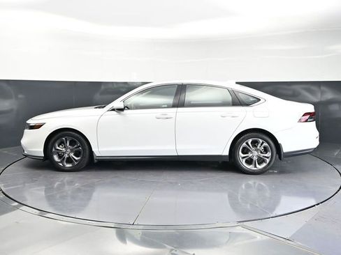 Used 2023 Honda Accord EX image 8