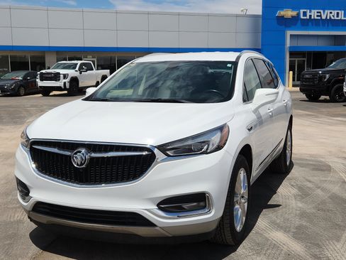 Used 2021 Buick Enclave Essence w/ Trailering Package, 5000 lbs. FWD image 1