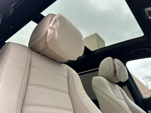 New 2026 Mercedes-Benz GLS 580 4MATIC image 17