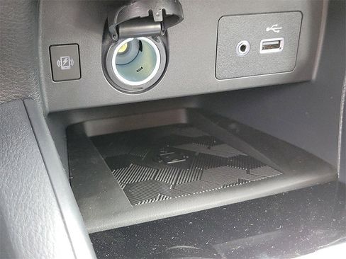 New 2025 Nissan Versa SV w/ Trunk Package image 8