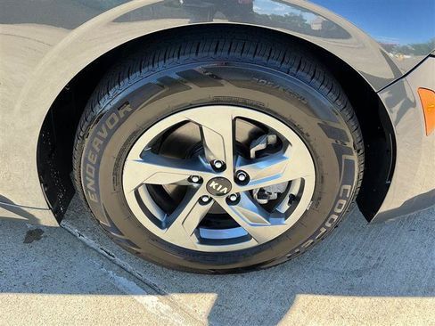 Used 2021 Kia K5 LXS FWD image 23