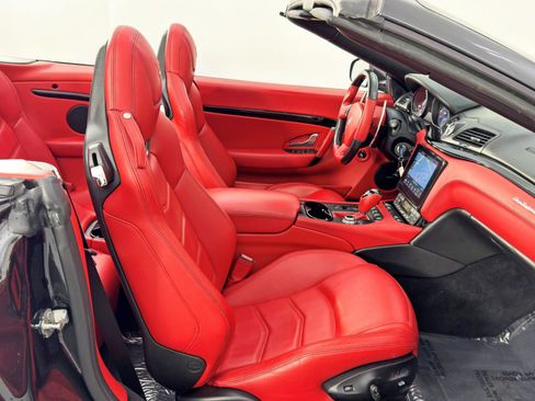 Used 2018 Maserati GranTurismo Sport image 14