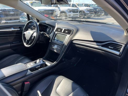 Used 2020 Ford Fusion Titanium image 17