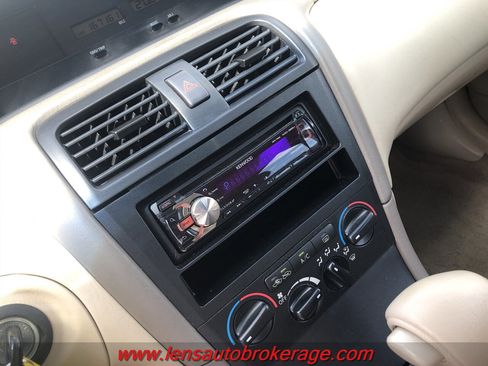 Used 2001 Toyota Avalon XLS image 13