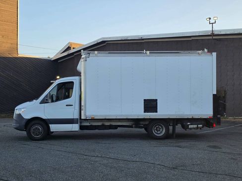 Used 2019 Mercedes-Benz Sprinter 170 w/ Chrome Grille Package image 3