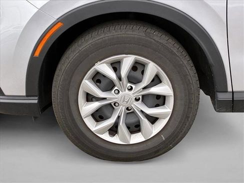 Used 2025 Honda CR-V LX image 9