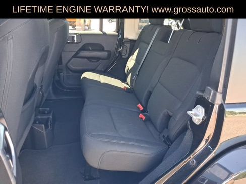 Used 2019 Jeep Wrangler Unlimited Sahara w/ Uconnect 4C Nav & Sound Group AWD/4WD image 24
