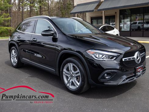 Used 2023 Mercedes-Benz GLA 250 4MATIC w/ Premium Package image 1