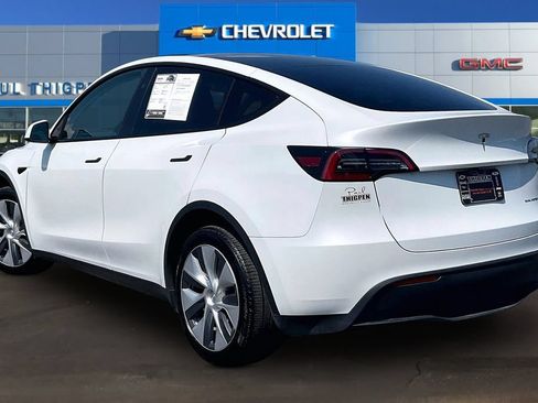 Used 2023 Tesla Model Y Long Range AWD/4WD image 4