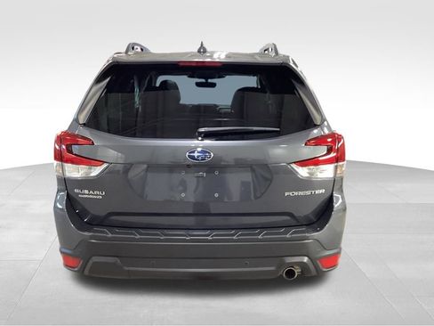 Certified 2022 Subaru Forester Limited image 9
