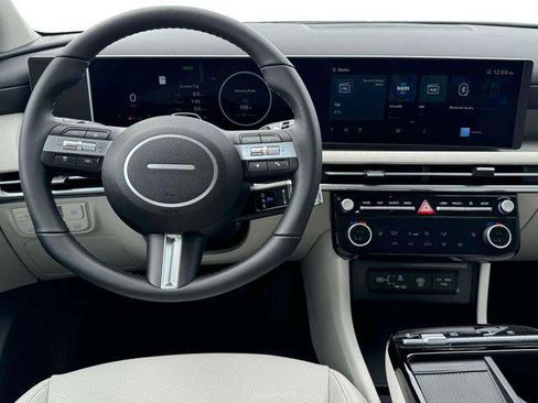 New 2025 Hyundai Tucson SEL image 17