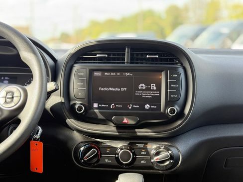 Used 2022 Kia Soul LX w/ Technology Package image 19