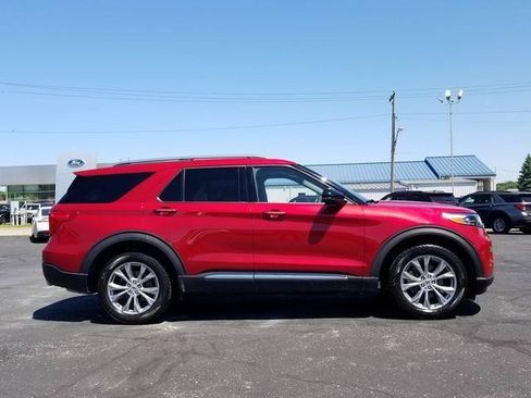 Used 2021 Ford Explorer Limited w/ Equipment Group 301A AWD/4WD image 4