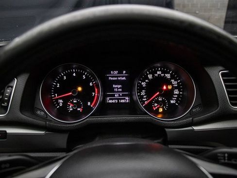 Used 2018 Volkswagen Passat 2.0T R-Line image 30