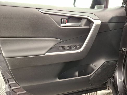 Certified 2025 Toyota RAV4 XLE w/ Convenience Package AWD/4WD image 10