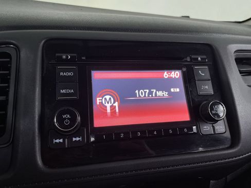 Used 2021 Honda HR-V LX image 14