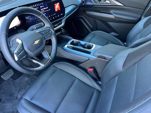 Used 2024 Chevrolet Equinox EV LT FWD image 11
