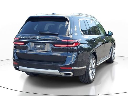 Used 2024 BMW X7 xDrive40i w/ Premium Package AWD/4WD image 4