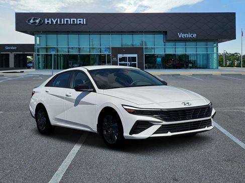 New 2026 Hyundai Elantra Sport FWD image 11