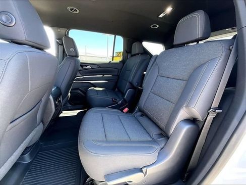 New 2026 Chevrolet Traverse LT w/ LPO, Floor Liner Package FWD image 14